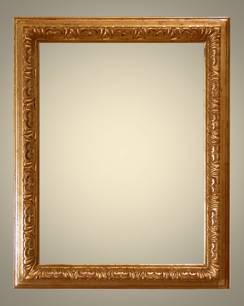 Cornici Laccate - oro a guazzo - 652/4 Oro - Cornice in legno di tiglio massello  intagliata a mano, oro a foglia a guazzo, lucidato e brunito con pietre dâ€™agata. Rifinita con patine e cere naturali.Oltre che nelle misure standard, questo modello Ã¨ disponibile anche in misure a richiesta e in argento ossidato.  Caratteristiche tecniche:Larghezza: mm 50Altezza: mm 38Altezza Battuta: mm 17 - Cornici artigianali - Casa d'Arte - Bra (CN)