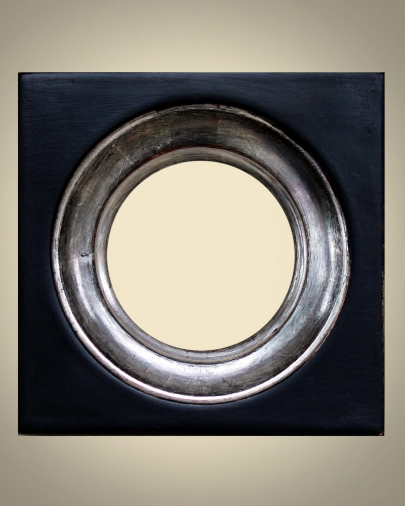 Cornici Speciali - 901 diam.7 Nero argento  - Cornice in legno di tiglio massello con  tondo  laccata a mano con bordo interno in argento fino a guazzo, lucidato con pietre dâ€™agata e ossidato. Rifinita con patine e cere naturali.A richiesta possibilitÃ  di altre misure e diametri. Disponibile in  altri colori e finiture. Caratteristiche tecniche : misura esterna: mm 140 x mm 140diametro :          mm 70 - Cornici artigianali - Casa d'Arte - Bra (CN)